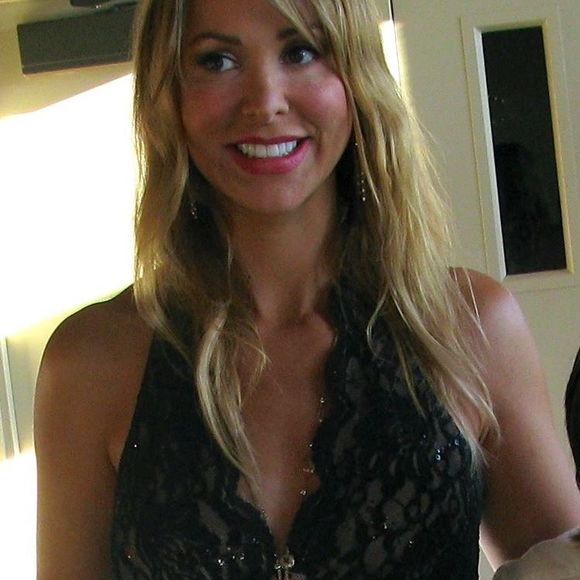 Meet your Posher, Vanetta - Picture 1 of 1